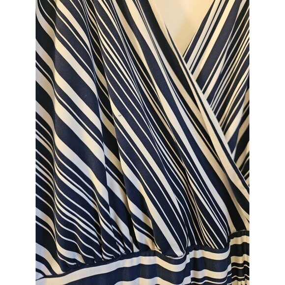 Striped Romper Jumpsuit Size Small Kaileigh Silky Blue&White Stripes w/Pockets - Picture 10 of 10